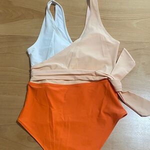 Cupshe White and Orange One Piece Swimsuit small